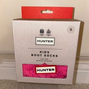 LIKE NEW IN BOX - Hunter Kids Tall Cable Knit Socks - Ion Pink - Size S(8-10)